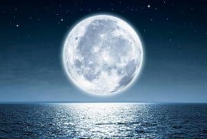 ¿Por qué la luna brilla?