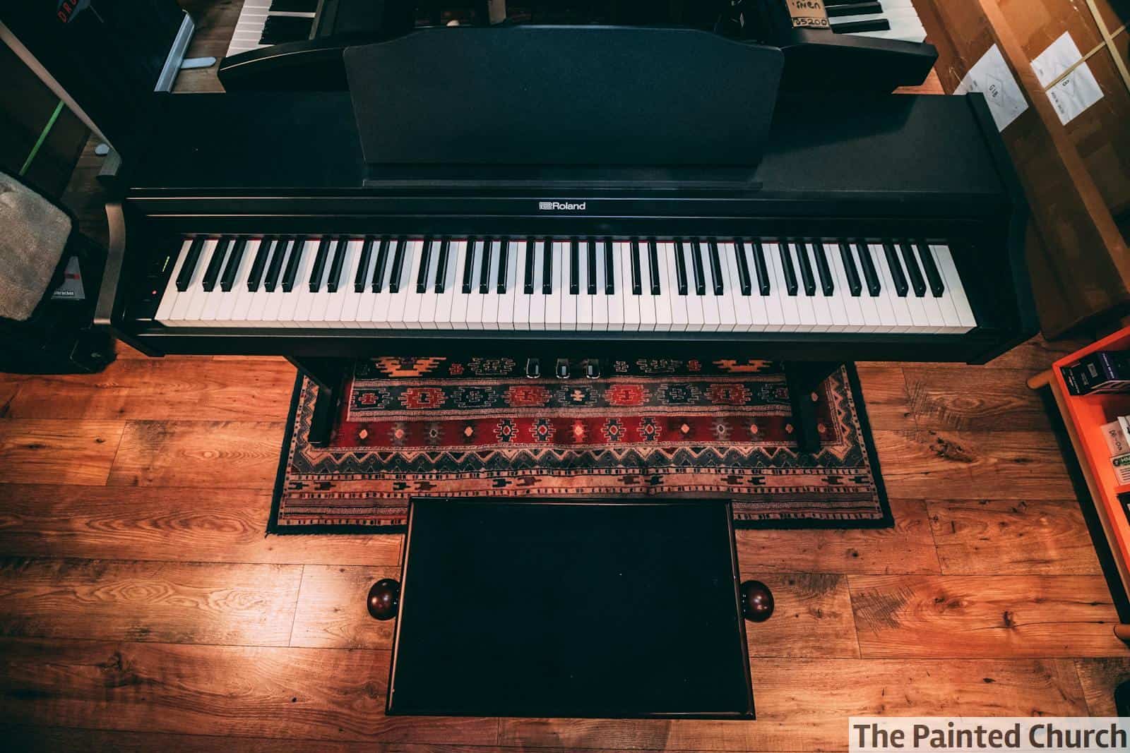 Mejores tiendas de pianos Roland en Barcelona