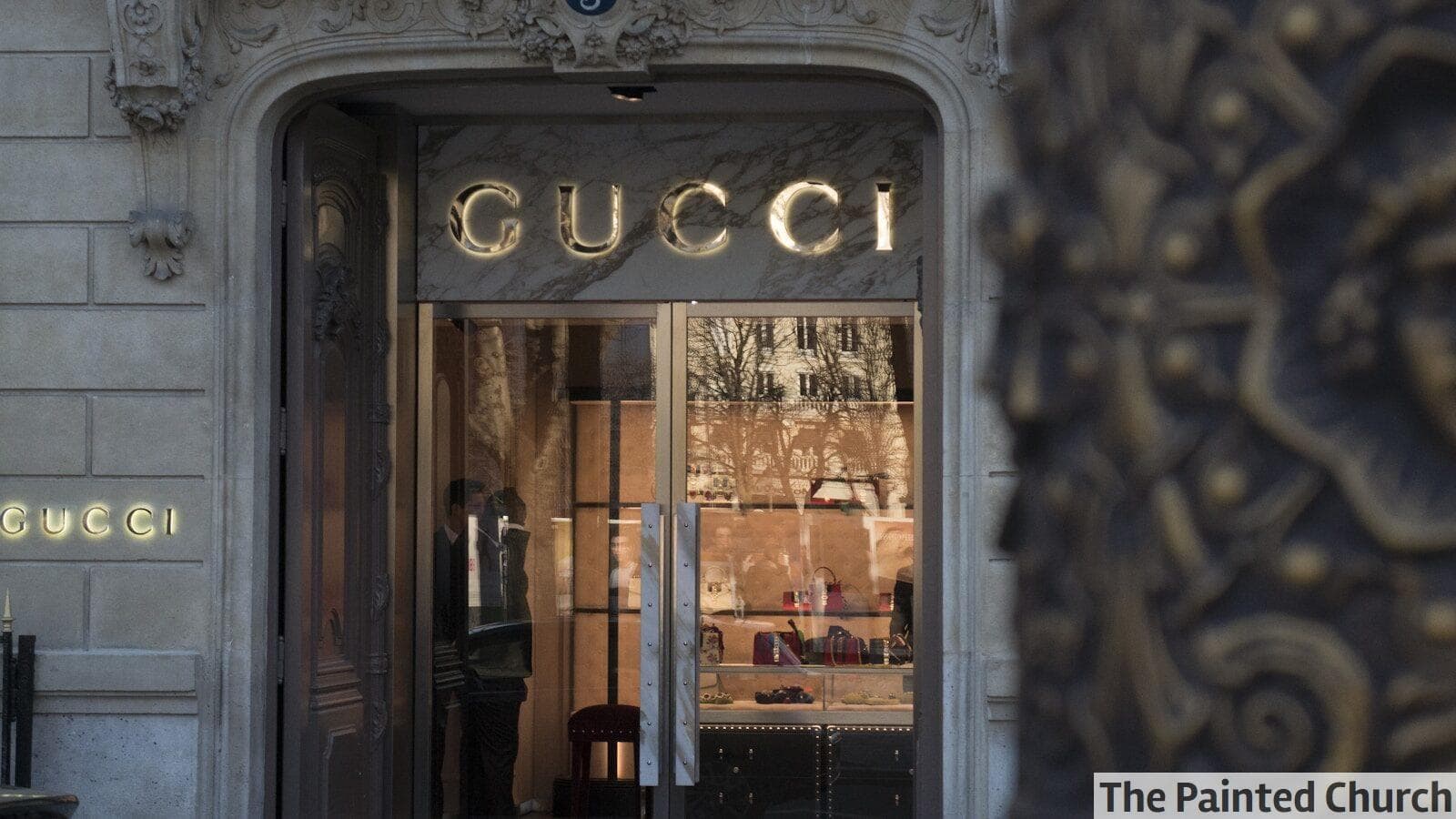 Gucci signage